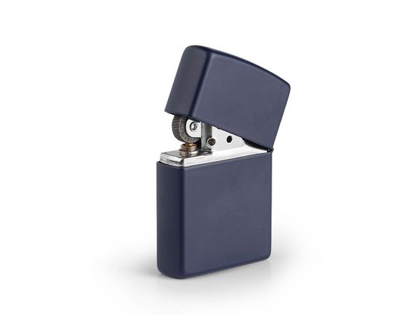 Metalni upaljač Zippo 239