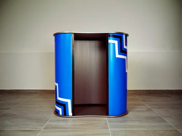 Pop up counter Easel