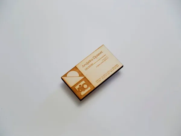 Drvene vizitkartice gravura