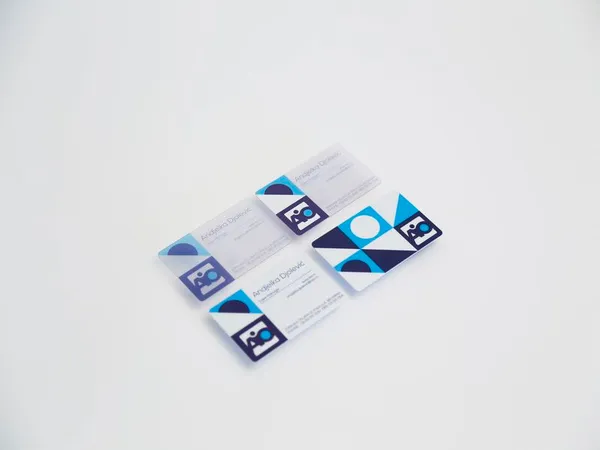 Vizitkarte od plastike