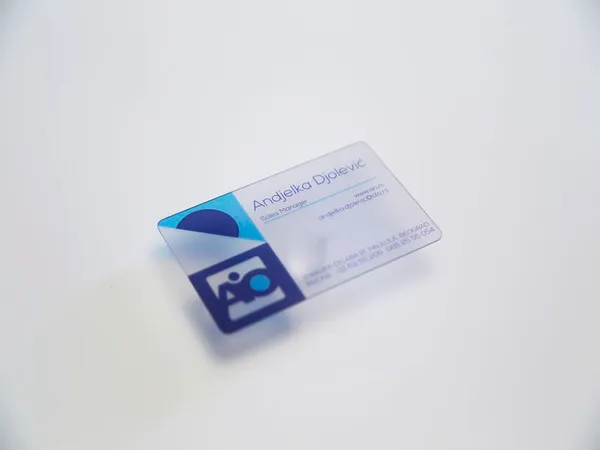 Plasticne providne id kartice