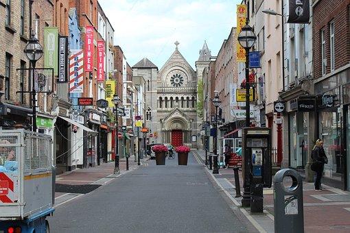10 Ways to Maximise the ROI on Your Next Retail Signage Print Job