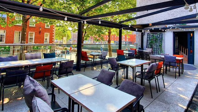 Pop Up Space (Outdoor Dinning Sign & Display)