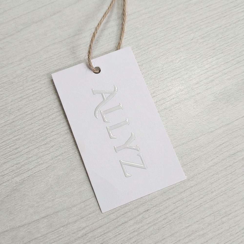 Kabartma Laklı Ürün Etiketi 1