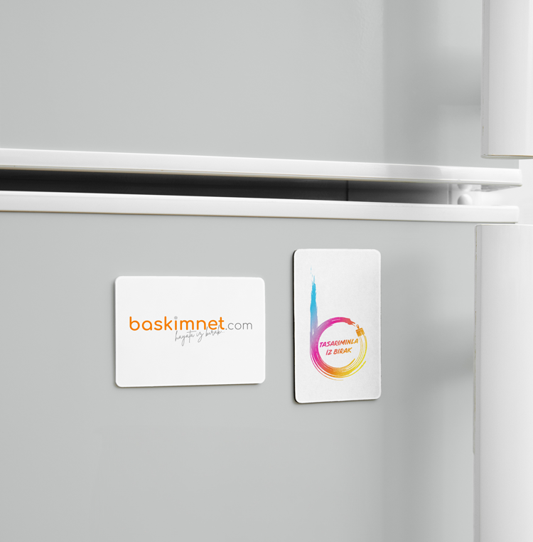 https://d1x3eomzsc6lfz.cloudfront.net/baskimnet/images/product/buzdolab_-magnet_kare_03573803202502.png