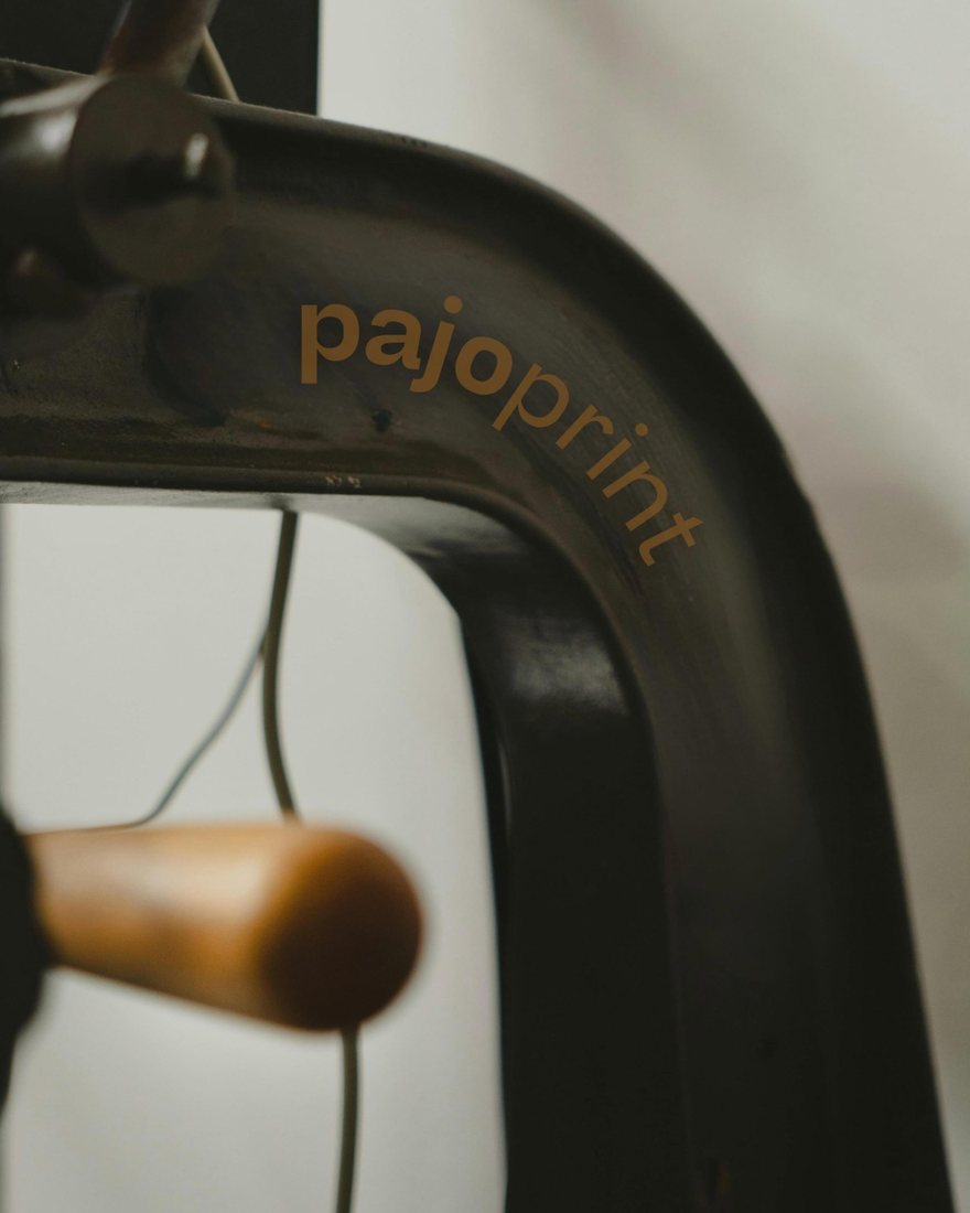 Embossing press with the Pajoprint name