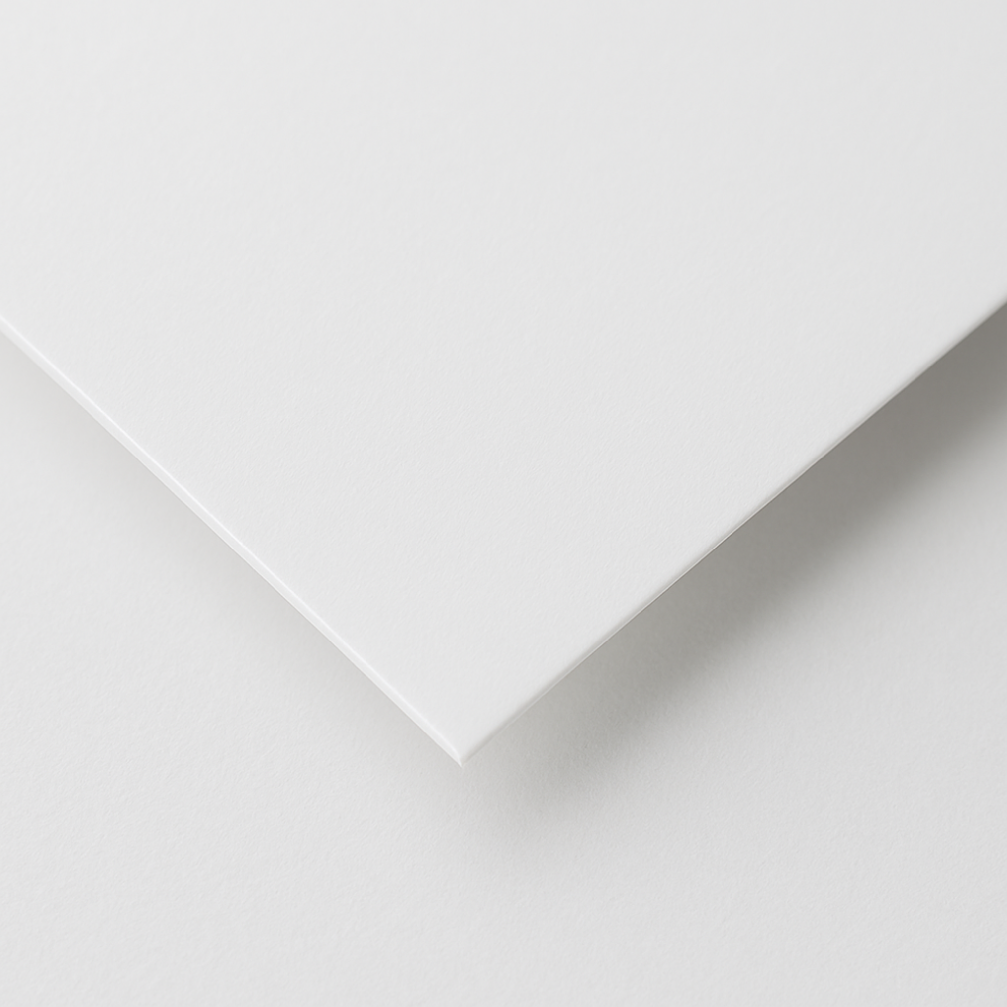 Premium valkoinen päällystetty paperi, paksuus 0,75 mm.