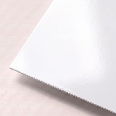 Päällystetty kartonki 300 g (Invercote)