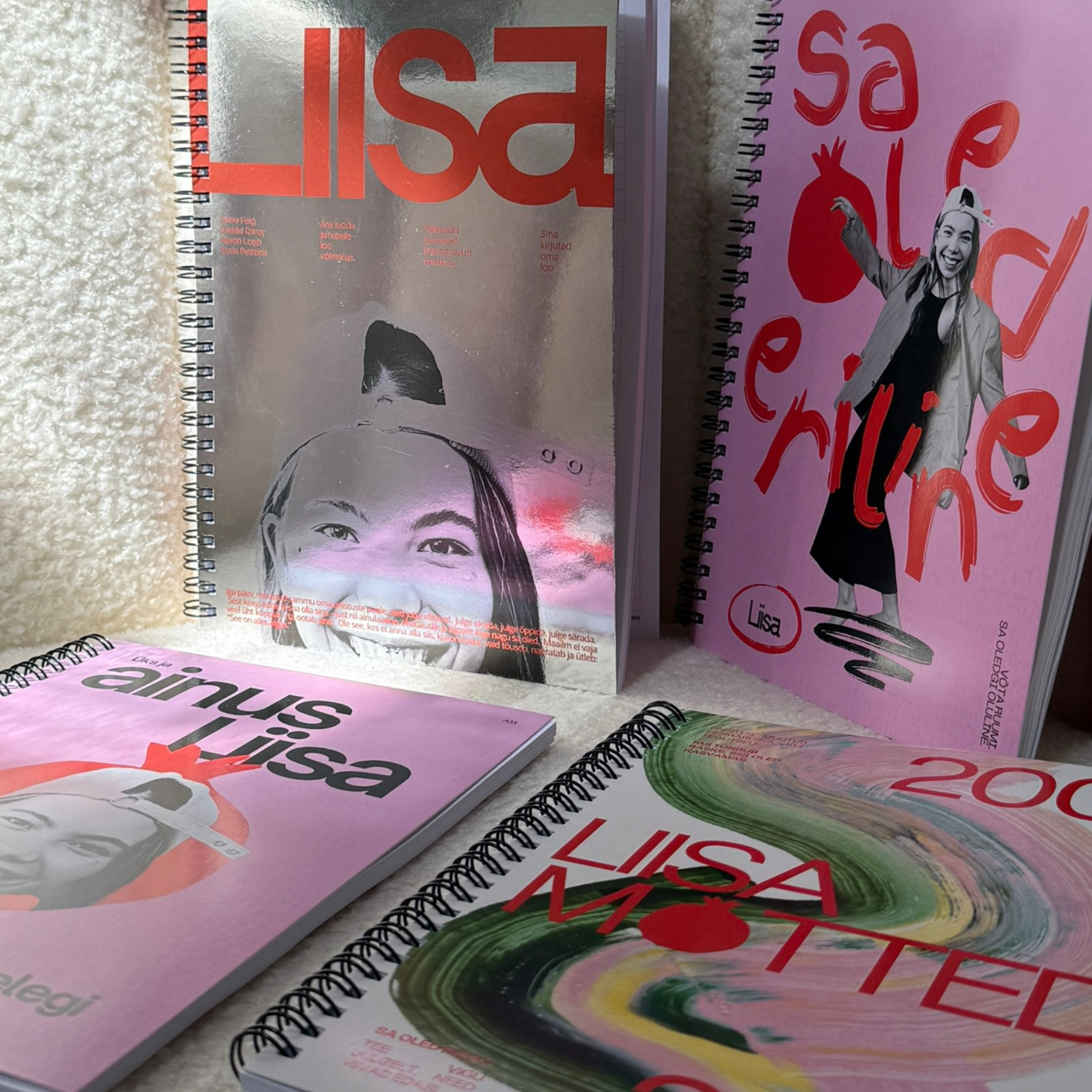 vihik kaustik tagasi kooli back to school notebook notepad kammköide klamberköide trükk vihko komplekt fotoga funky fun lahe tiktok teen