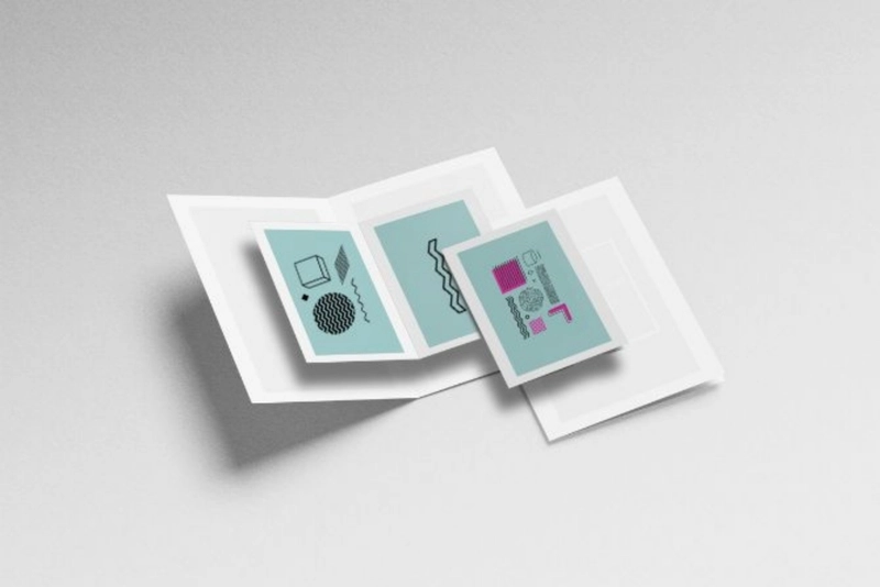 Tarjetones e invitaciones con hendido fabricados en españa por tu imprenta sostenible