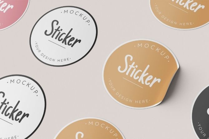 Etiquetas en bobina Etiquetas adhesivas o pegatinas con diferentes acabados para todos tus productos. Impresa en España |printai