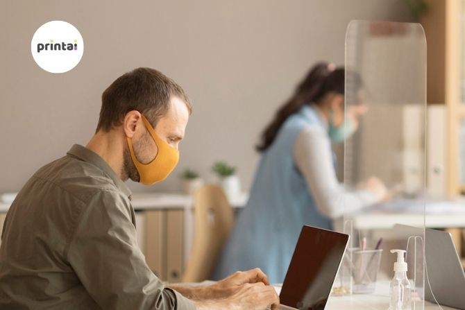 Mamparas de protección covid personalizadas en la imprenta de cercanía