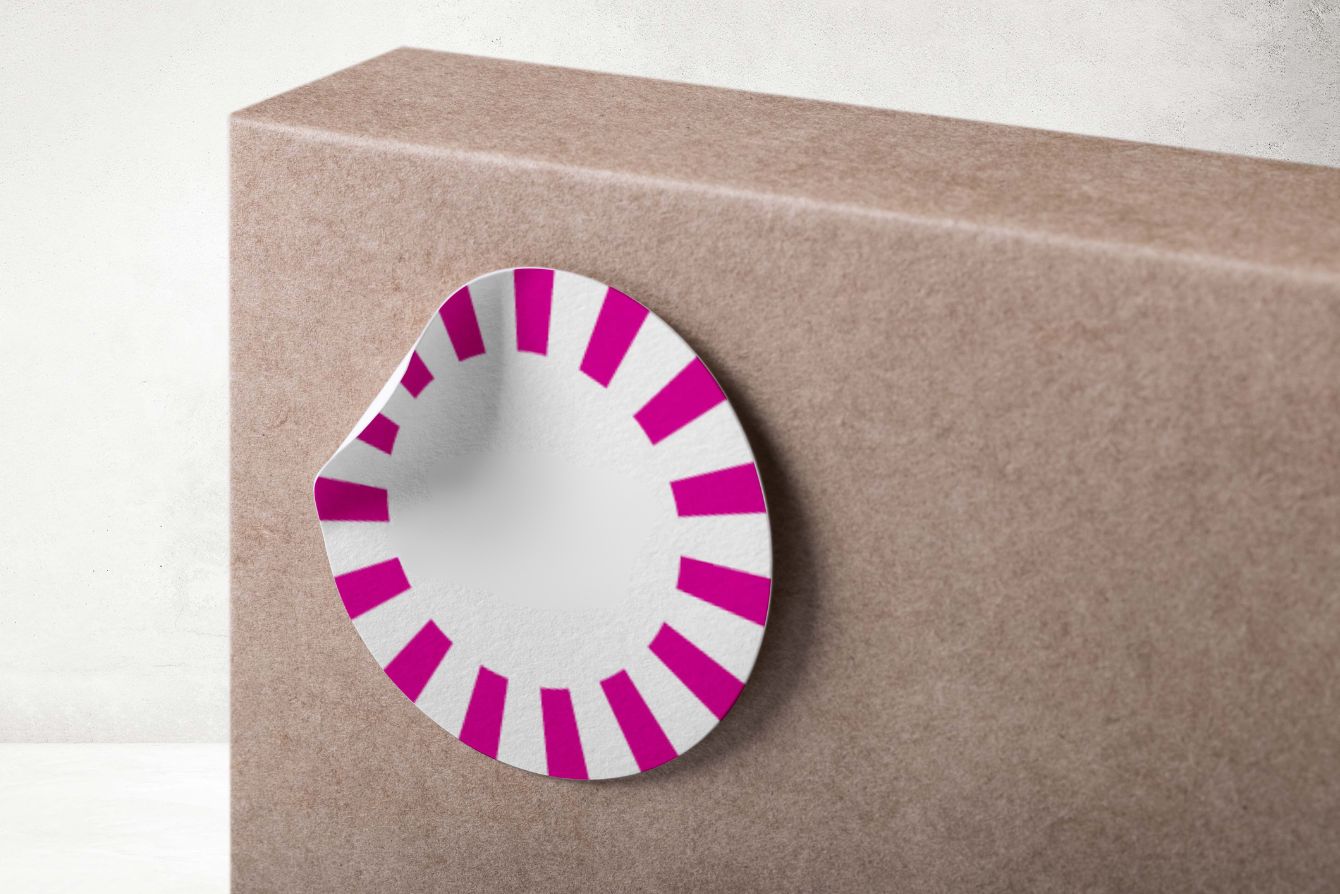 etiqueta logo printai en caja