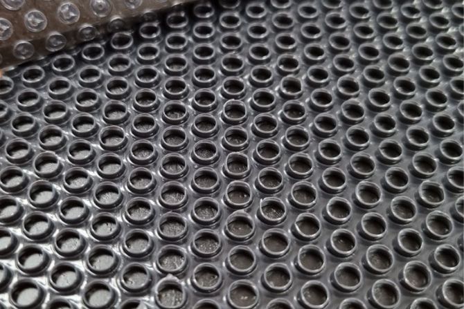 Polipropileno alveolar ECO núcleo negro 2